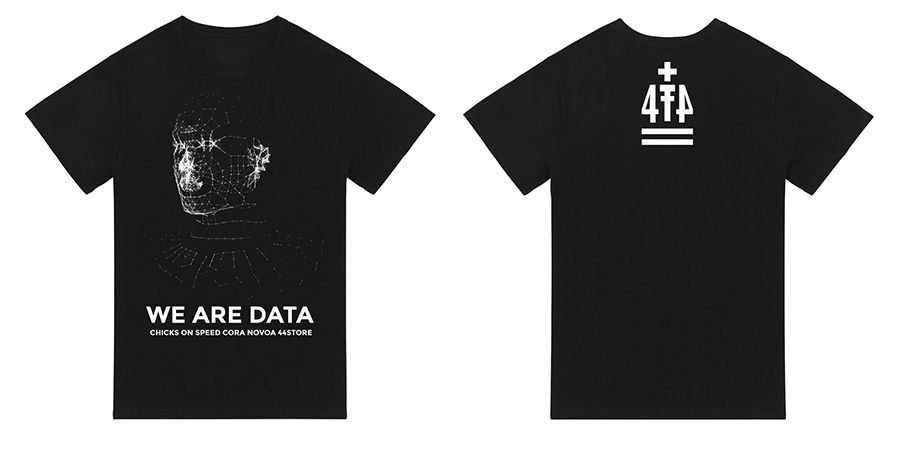 44Store camiseta edición especial we are data