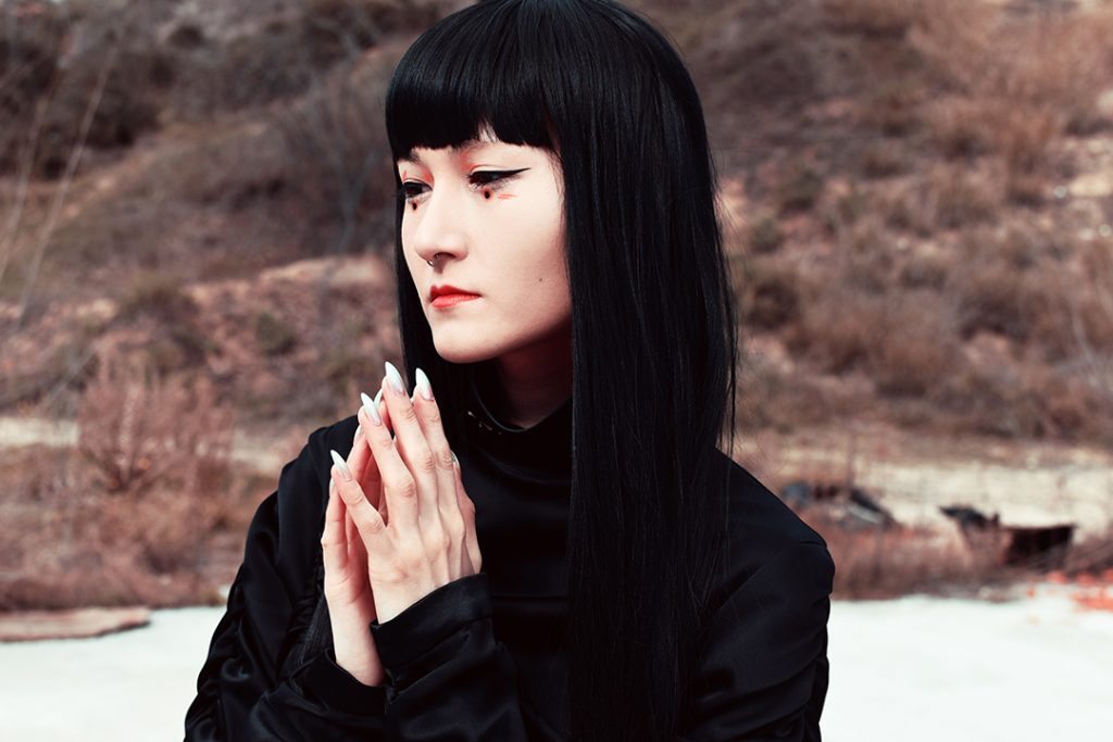 Massia R R I S E . Cherry Massia - Editorial exclusiva de Shit Magazine